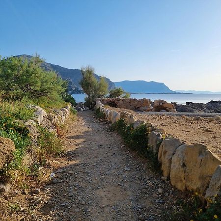 Lovely Apartment In Palermo-Sferracavallo Ngoại thất bức ảnh